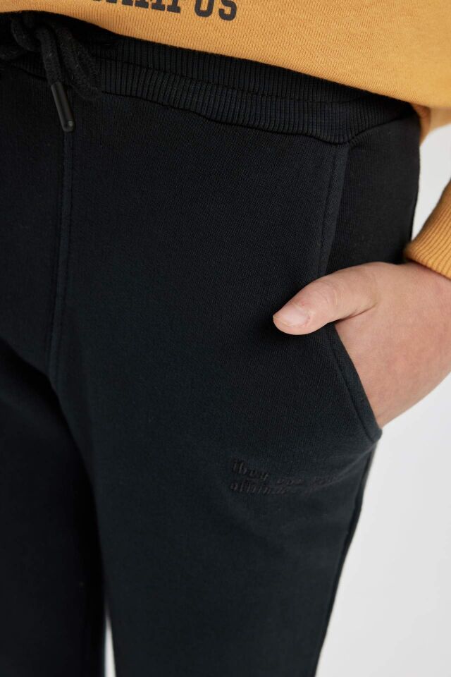 Regular Fit Pantolon