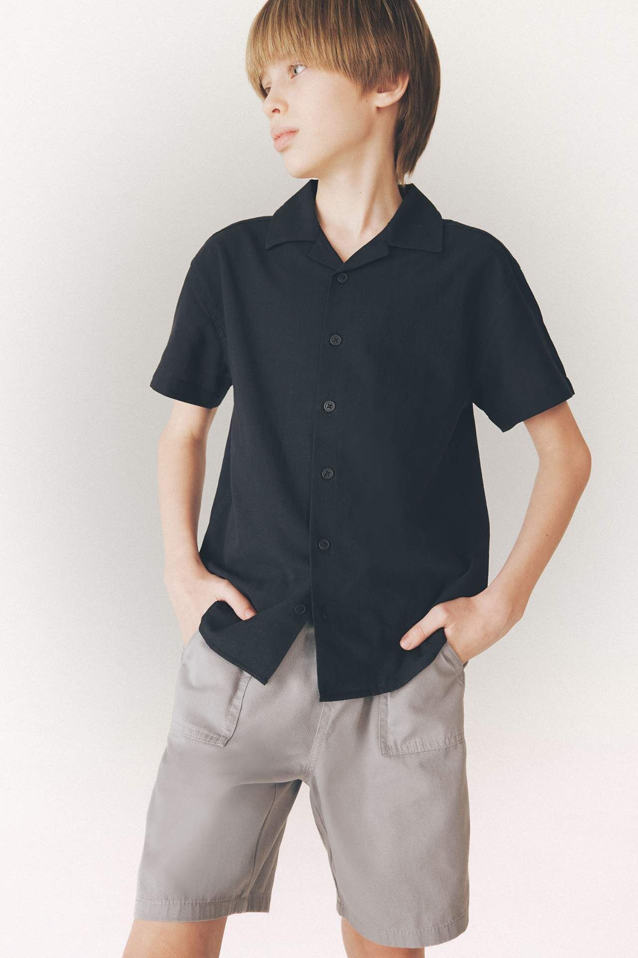 Erkek Çocuk Oversize Geniş Kalıp Polo Yaka Keten Görünümlü Kısa Kollu Gömlek