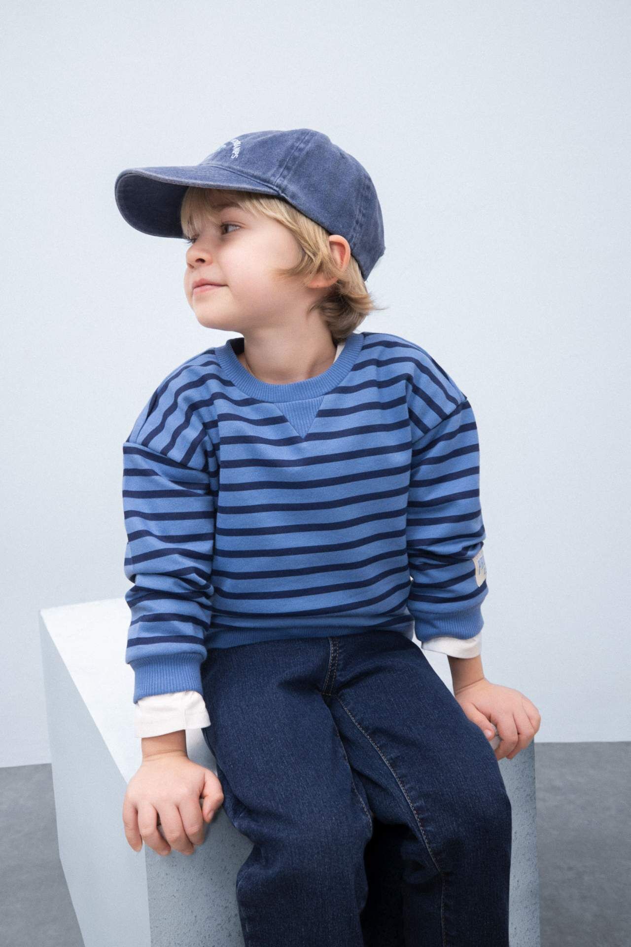 Erkek Bebek 2'li Takım Bisiklet Yaka Çizgili Sweatshirt Beli Lastikli Eşofman Altı