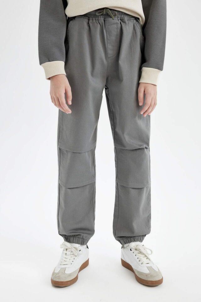 Erkek Çocuk Bağcıklı Beli ve Paçası Lastikli Cepli Jogger Gabardin Pantolon