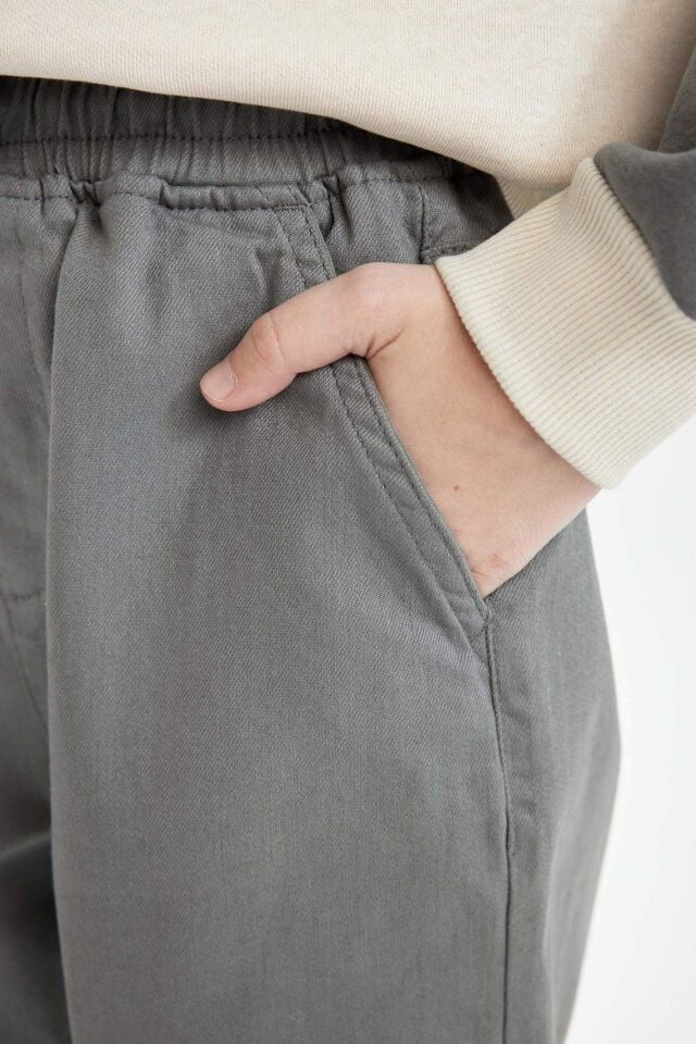 Erkek Çocuk Bağcıklı Beli ve Paçası Lastikli Cepli Jogger Gabardin Pantolon