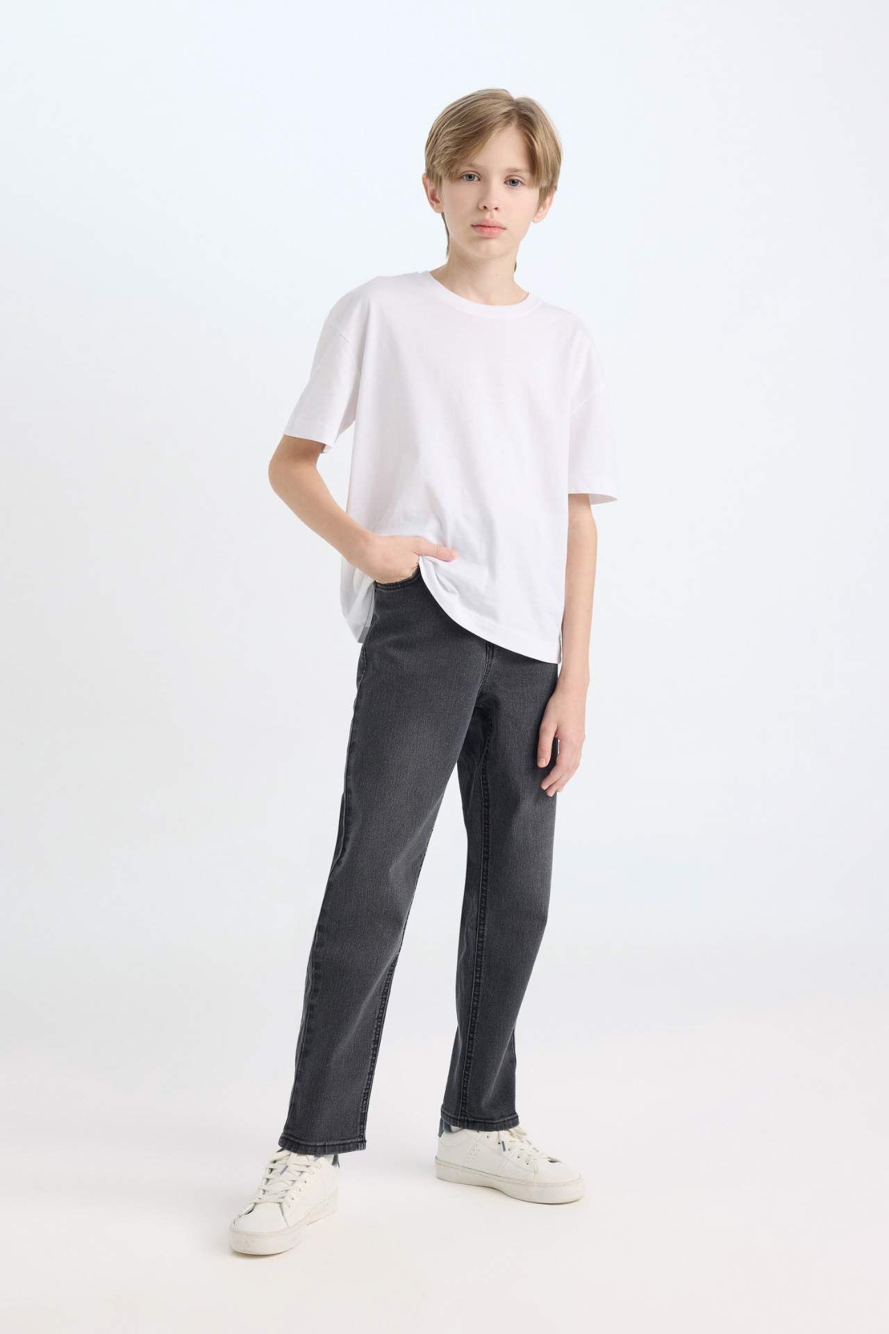 Erkek Çocuk Loose Fit Düz Paça Cepli Basic Düz Jean Pantolon