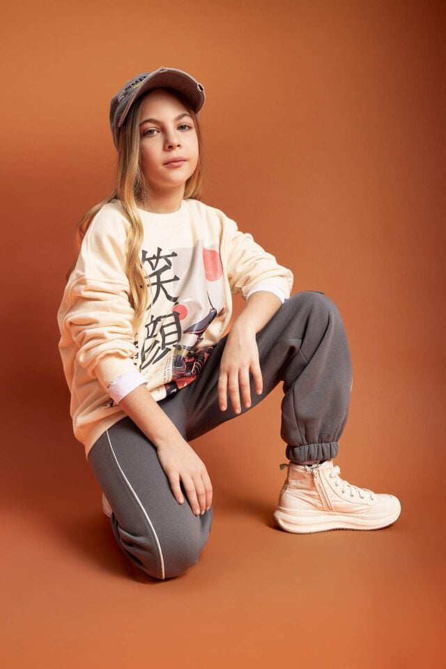 Kız Çocuk Loose Fit Kalın Kargo Cepli Beli ve Paçası Lastikli Jogger Eşofman Altı