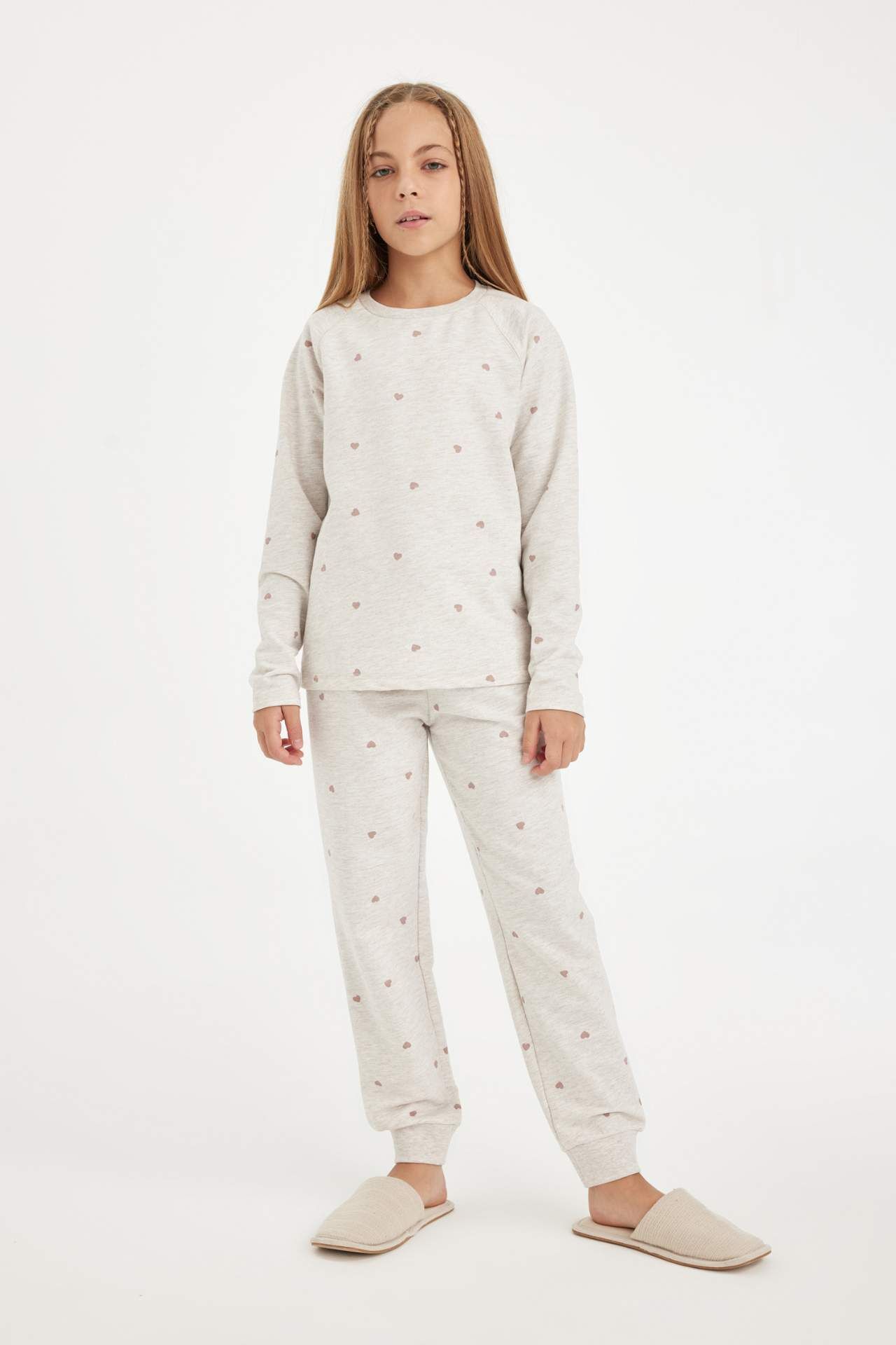 Kız Çocuk Pijama Takımı Kalp Baskılı Bisiklet Yaka Uzun Kollu Üst Uzun Alt