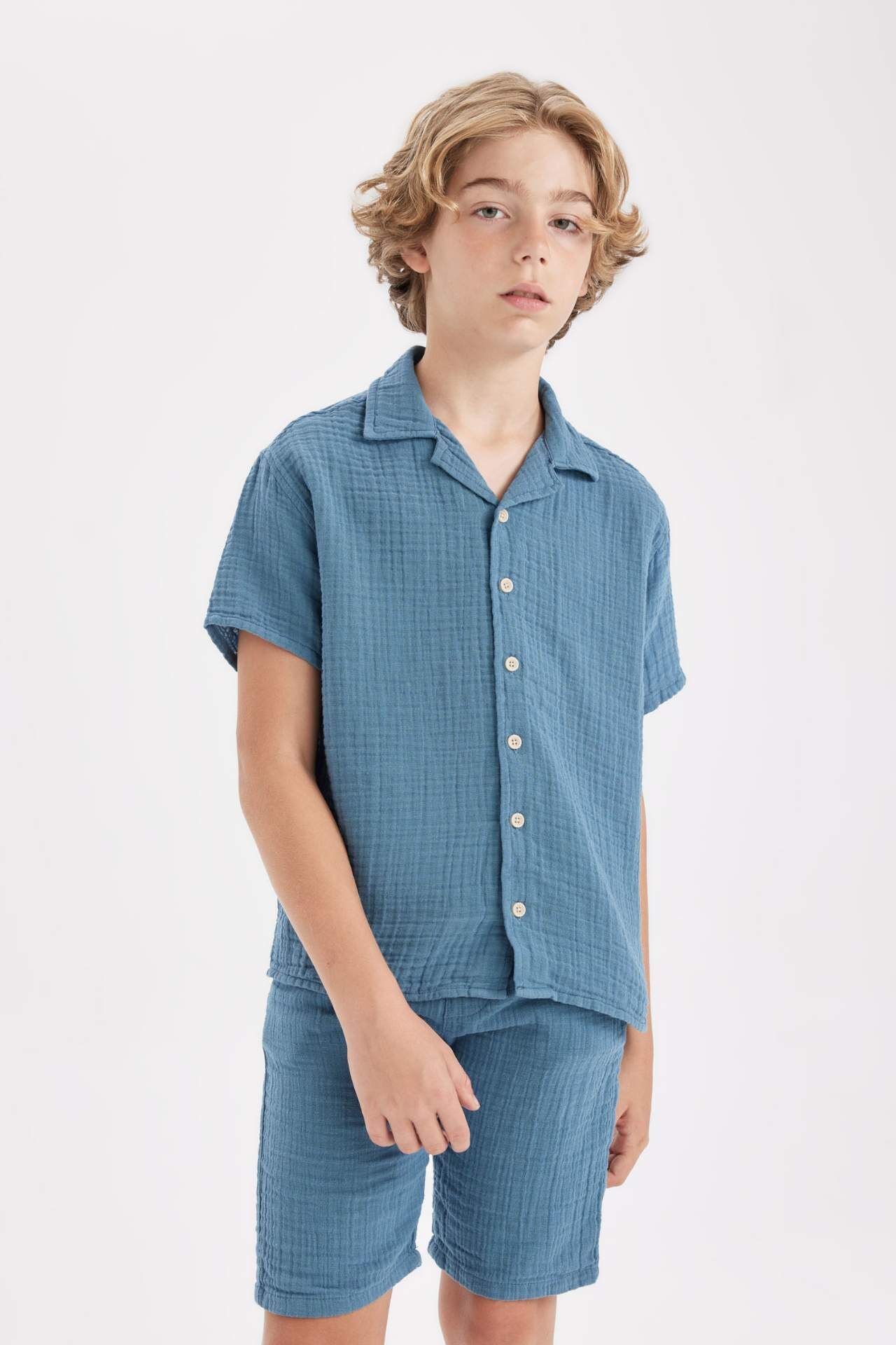 Erkek Çocuk Oversize Geniş Kalıp Polo Yaka Müslin Kısa Kollu Gömlek