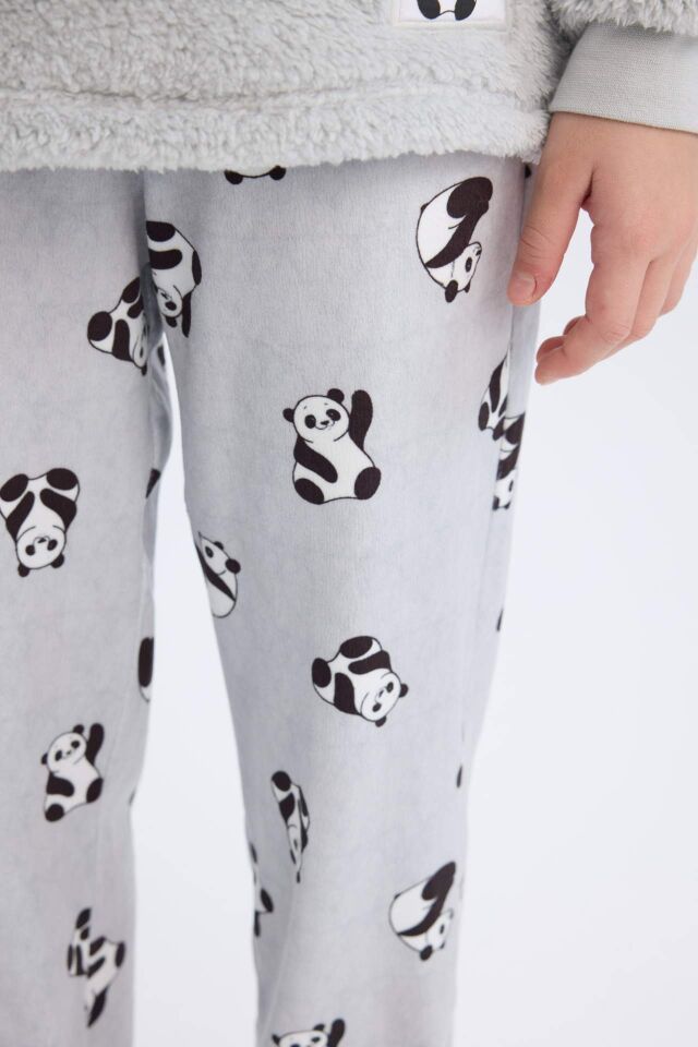 Kız Çocuk Pelüş Pijama Takımı Bisiklet Yaka Baskılı Uzun Kollu Üst Beli Lastikli Uzun Alt