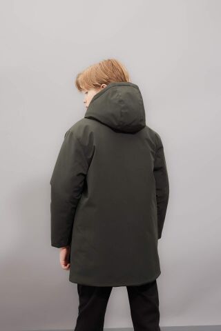 Erkek Çocuk Su İtici Kapüşonlu Fermuarlı Çıtçıt Kapamalı Cepli Parka
