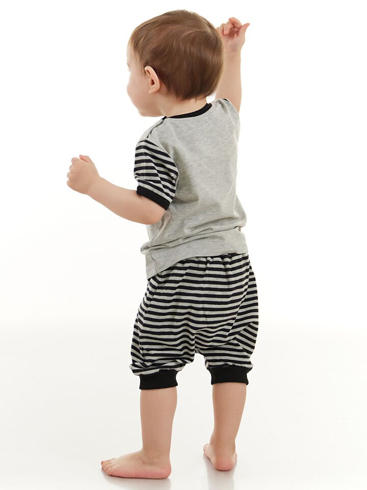 Rakun Erkek Bebek T-shirt Kapri Şort Takım 18-24 M - Gri
