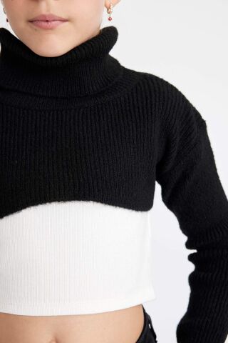 Kız Çocuk Siyah Beyaz Crop Balıkçı Yaka Triko Kazak