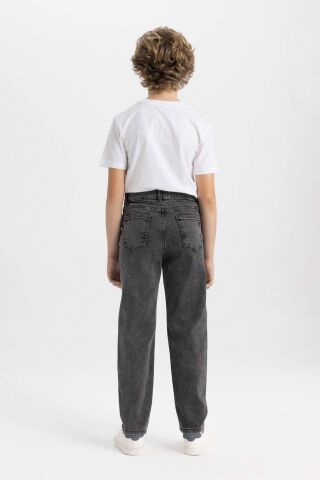 Erkek Çocuk Straight Fit Yırtık Detaylı Düz Paça Jean Pantolon
