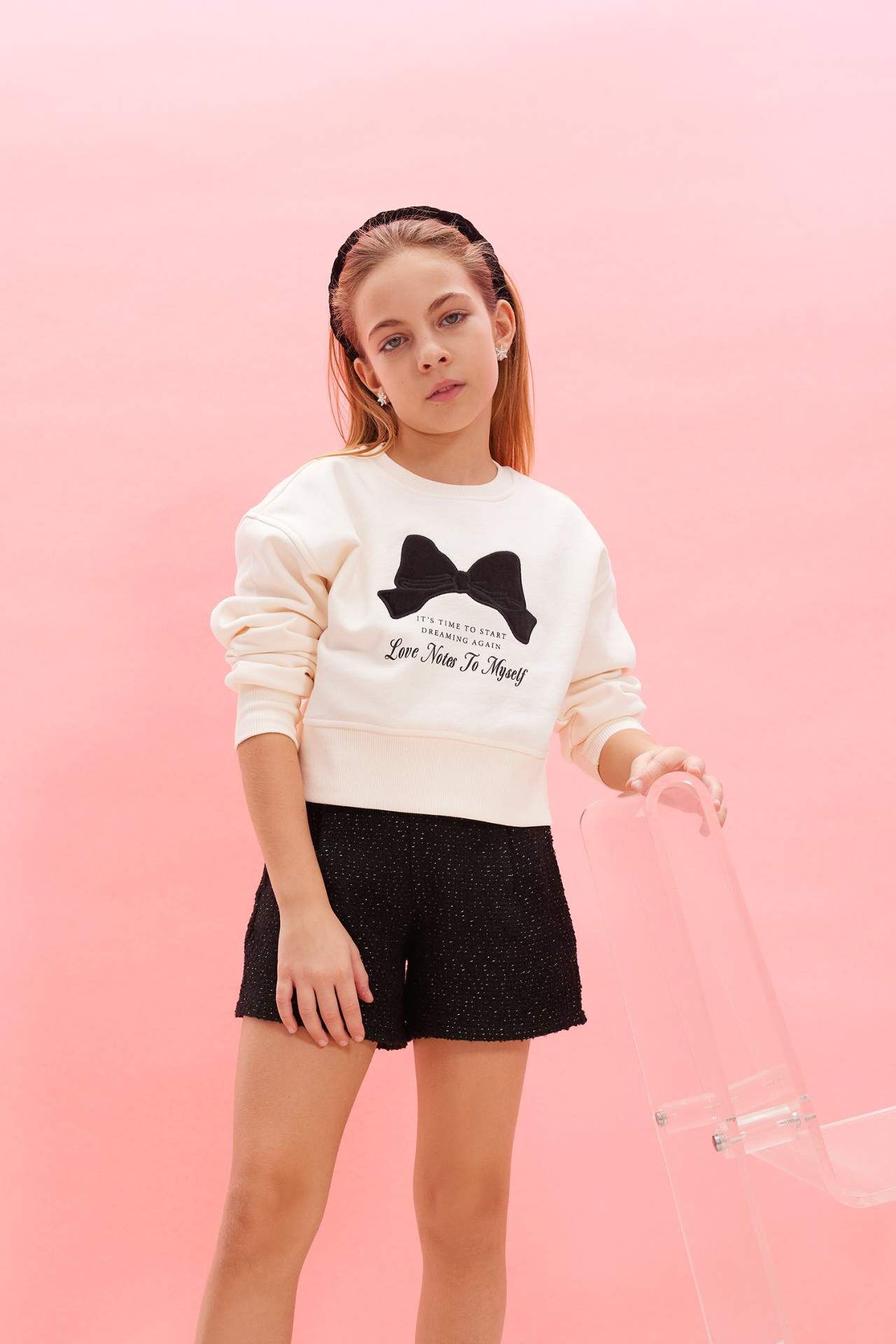 Kız Çocuk Yılbaşı Temalı Relax Fit Bisiklet Yaka Baskılı İçi Yumuşak Tüylü Sweatshirt