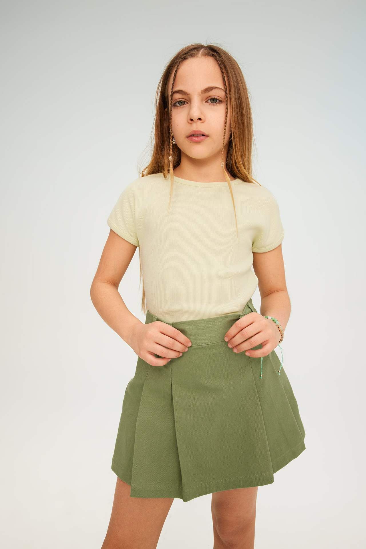Kız Çocuk Slim Fit Dar Kesim Bisiklet Yaka Basic Düz Fitilli Kaşkorse Kısa Kollu Tişört