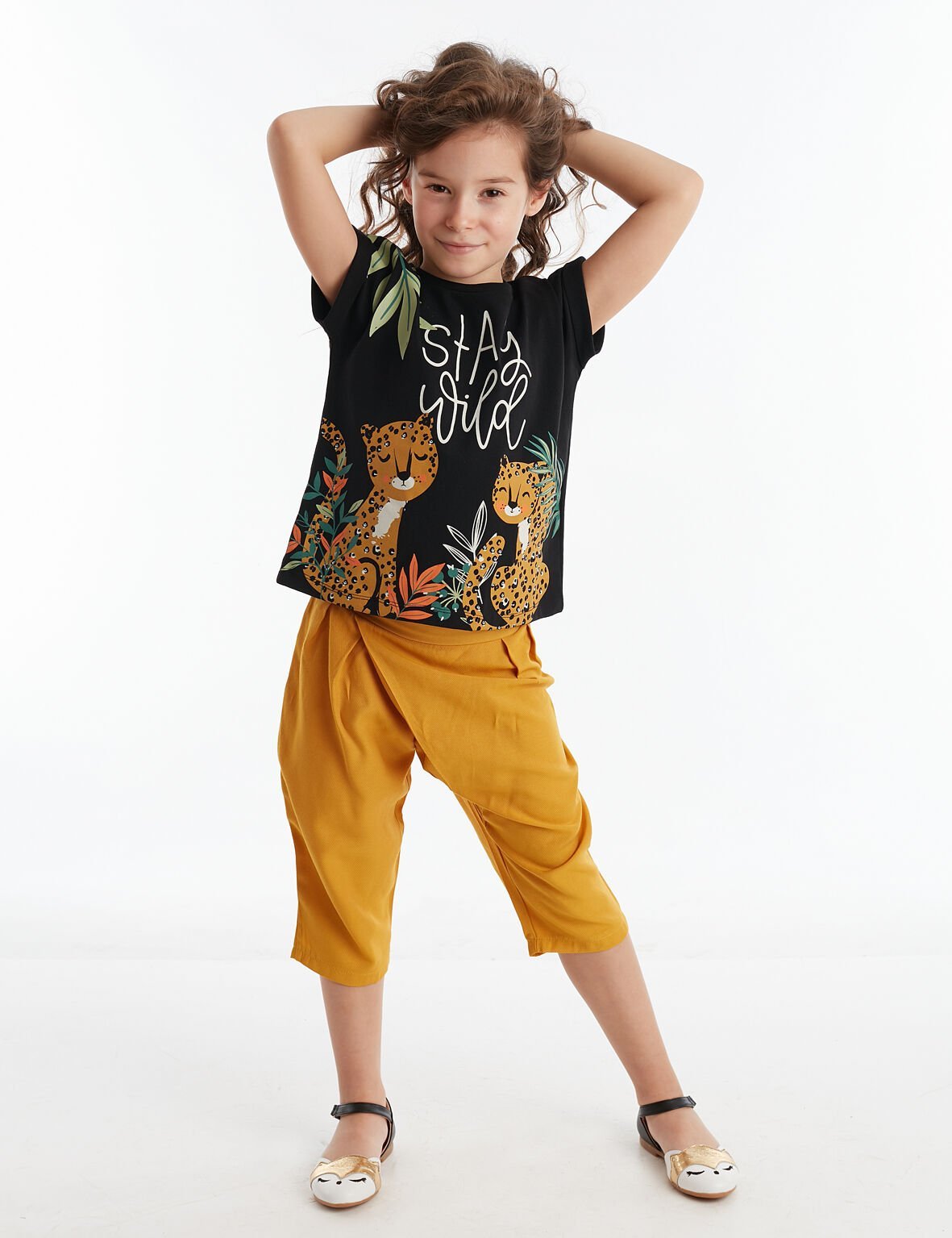 Stay Leo Kız Çocuk T-shirt Kapri Pantolon Takım