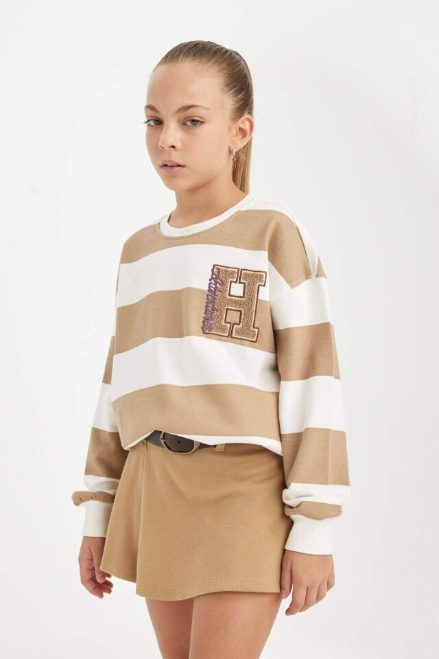 Kız Çocuk Relax Fit Bisiklet Yaka Nakışlı Sweatshirt