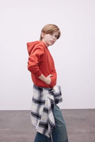 Erkek Çocuk Cepli Yazı Baskılı Kapüşonlu Kalın Okul Sweatshirt