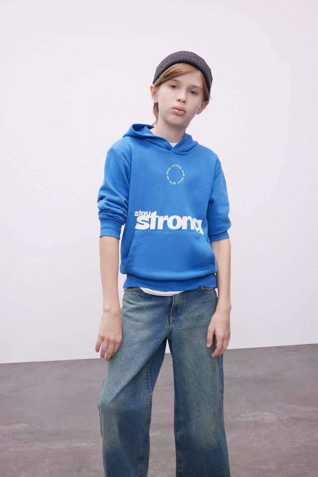 Erkek Çocuk Mavi Yazı Baskılı Cepli Kapüşonlu Okul Sweatshirt