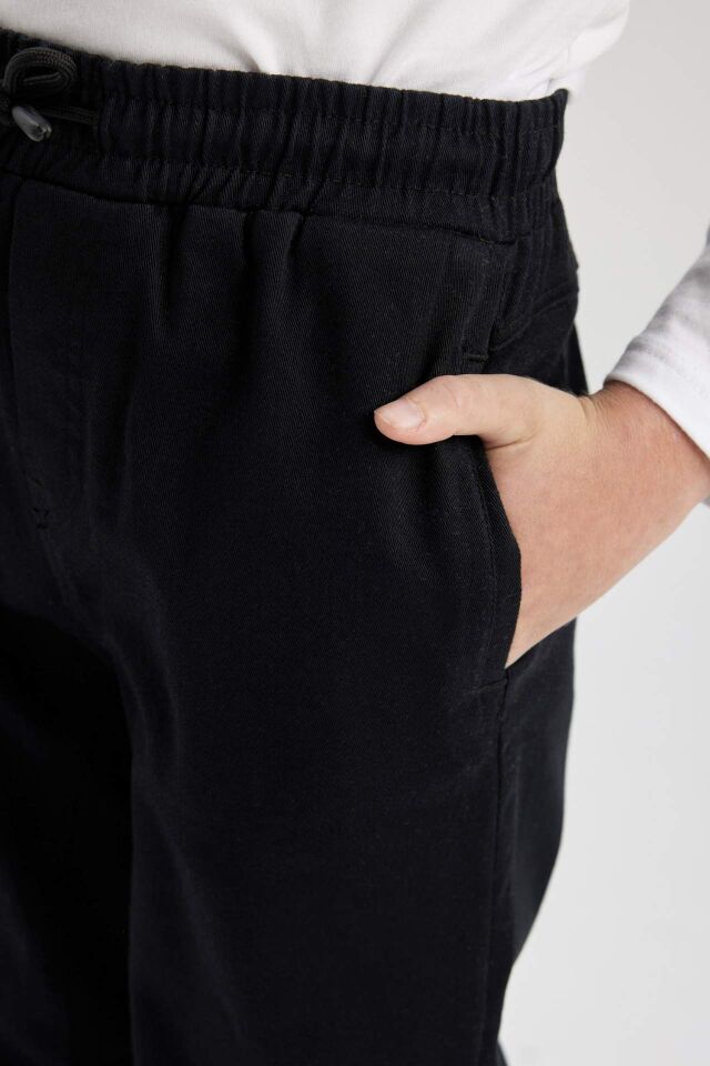 Erkek Çocuk Beli Bağcıklı Cepli Lastikli Paça Jogger Basic Düz Pantolon