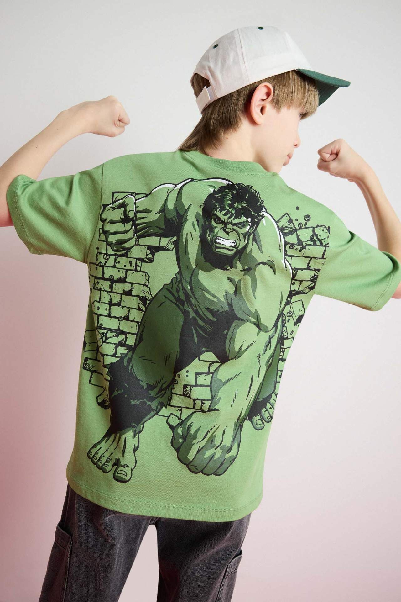Erkek Çocuk Marvel Avengers Bisiklet Yaka Kısa Kollu Tişört