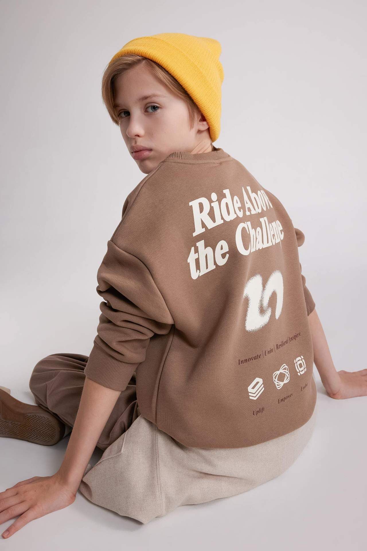 Erkek Çocuk Oversize Geniş Kalıp Bisiklet Yaka Baskılı Sweatshirt