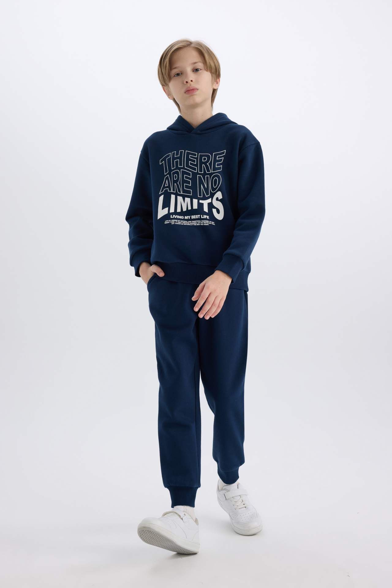 Erkek Çocuk 2'li Takım Kapüşonlu Baskılı Sweatshirt Beli Lastikli Eşofman Altı