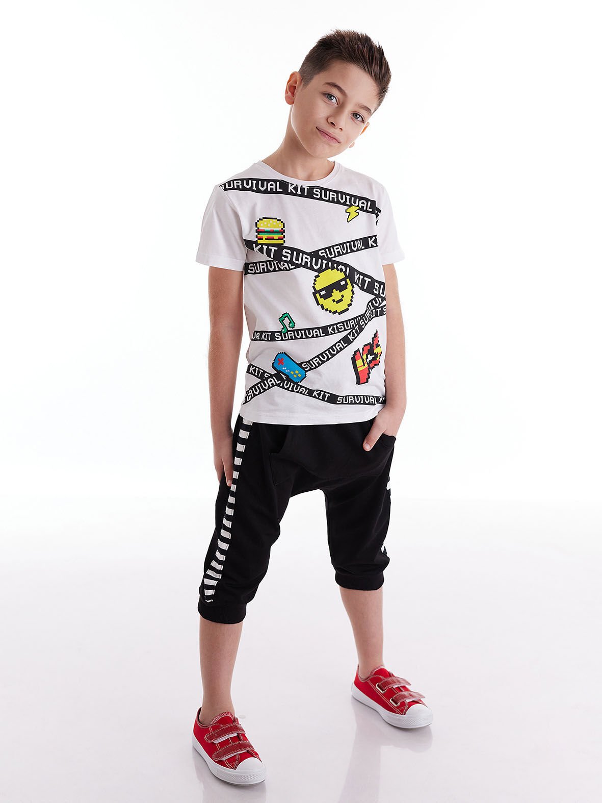 Survival Erkek Çocuk T-shirt Kapri Şort Takım 4 Y - Beyaz, Siyah