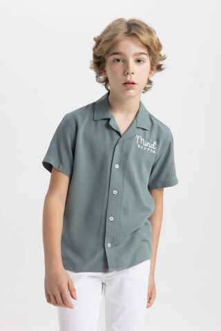 Erkek Çocuk Oversize Geniş Kalıp Polo Yaka Viskon Kısa Kollu Gömlek