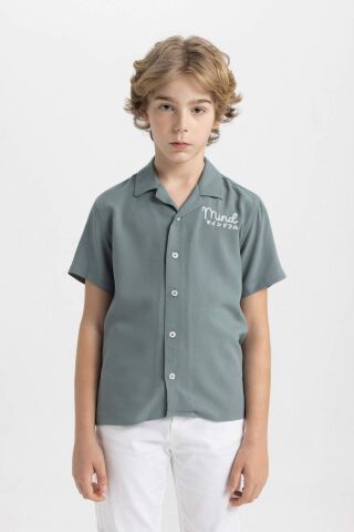 Erkek Çocuk Oversize Geniş Kalıp Polo Yaka Viskon Kısa Kollu Gömlek