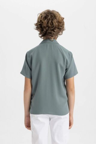Erkek Çocuk Oversize Geniş Kalıp Polo Yaka Viskon Kısa Kollu Gömlek