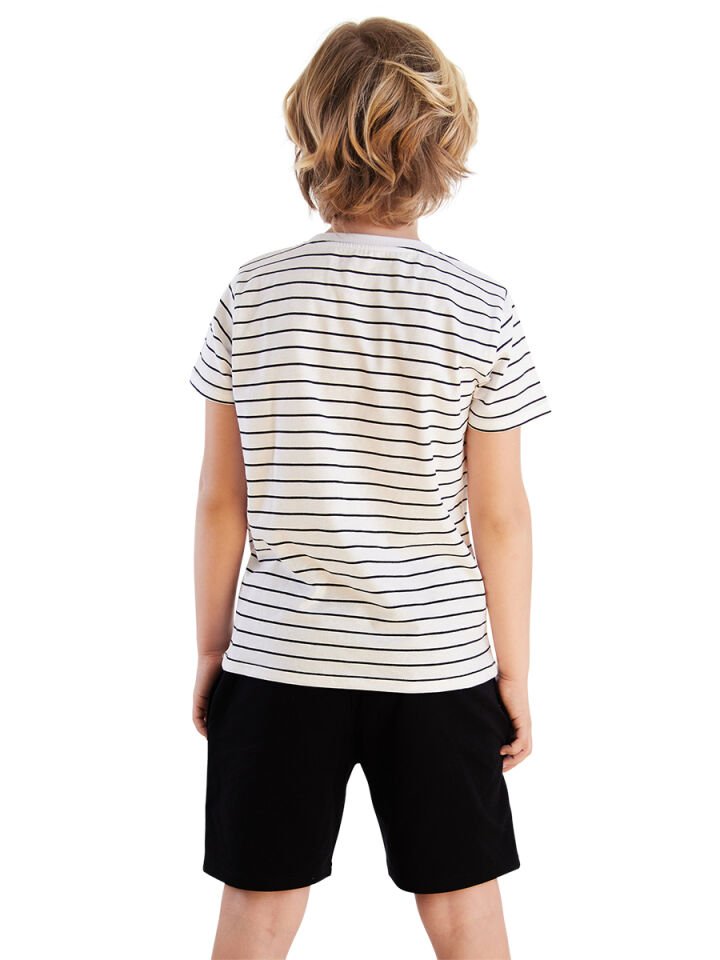 Yarışçı Erkek Çocuk T-shirt Şort Takım 9 Y - Beyaz