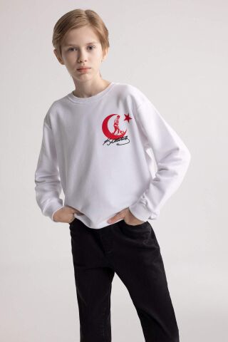 Erkek Çocuk Beyaz Bisiklet Yaka Atatürk Baskılı Nakışlı Sweatshirt