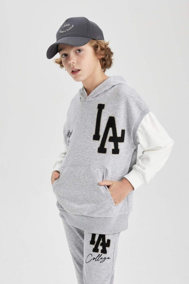 Erkek Çocuk Oversize Geniş Kalıp Nakışlı Kapüşonlu Sweatshirt