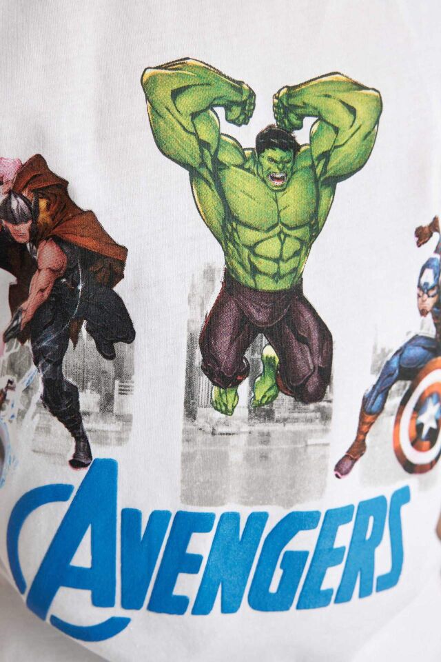 Erkek Çocuk Marvel Avengers Bisiklet Yaka Kısa Kollu Tişört