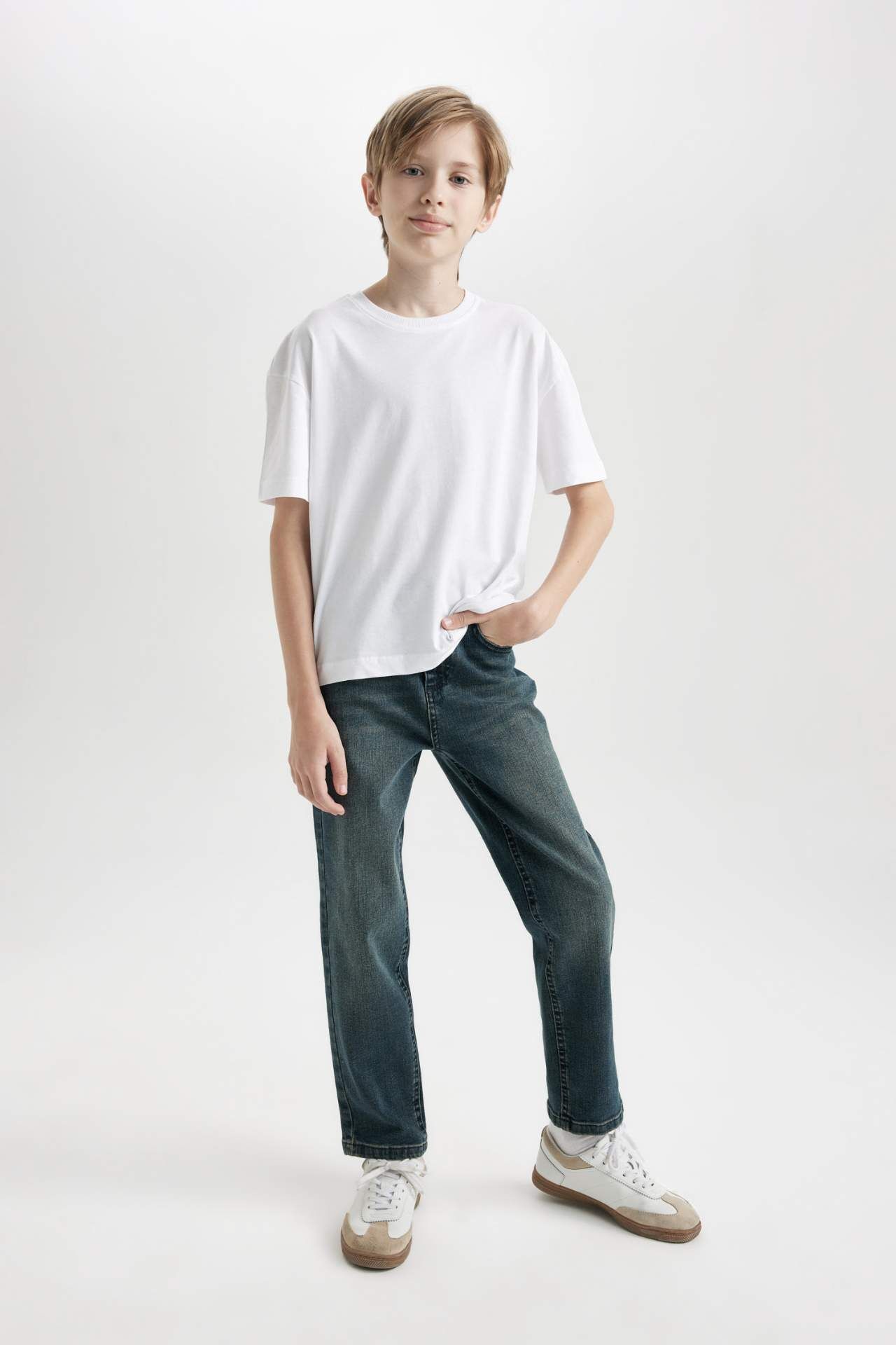 Erkek Çocuk Straight Fit Düz Paça Cepli Jean Pantolon