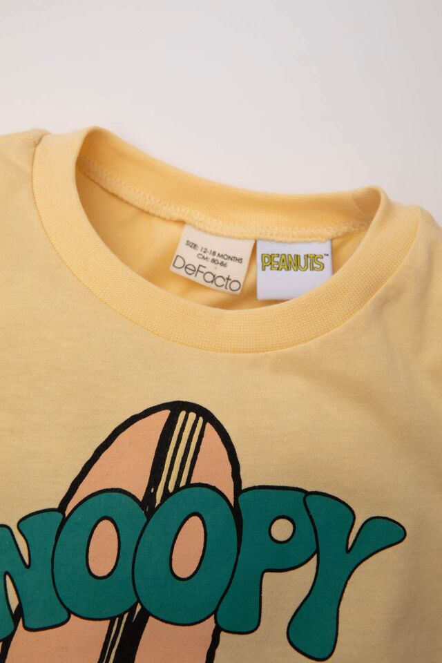Erkek Bebek 2'li Takım Snoopy Kısa Kollu Tişört Üst Beli Lastikli Şort  Alt