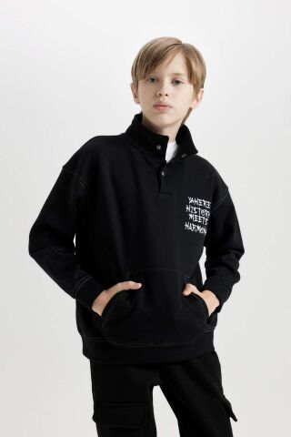 Erkek Çocuk Siyah Oversize Geniş Kalıp Balıkçı Yaka Baskılı Sweatshirt