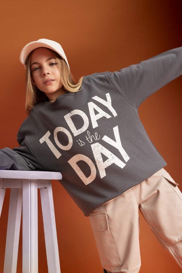 Kız Çocuk Oversize Geniş Kalıp Bisiklet Yaka Baskılı Sweatshirt