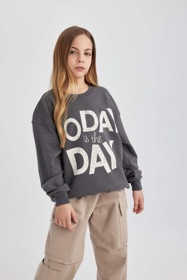 Kız Çocuk Oversize Geniş Kalıp Bisiklet Yaka Baskılı Sweatshirt