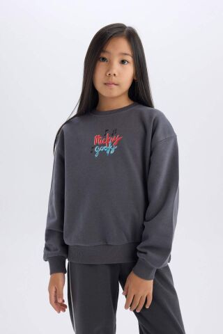Kız Çocuk Disney Mickey Mouse &Friends Oversize Geniş Kalıp Kapüşonlu Sırt Baskılı Sweatshirt