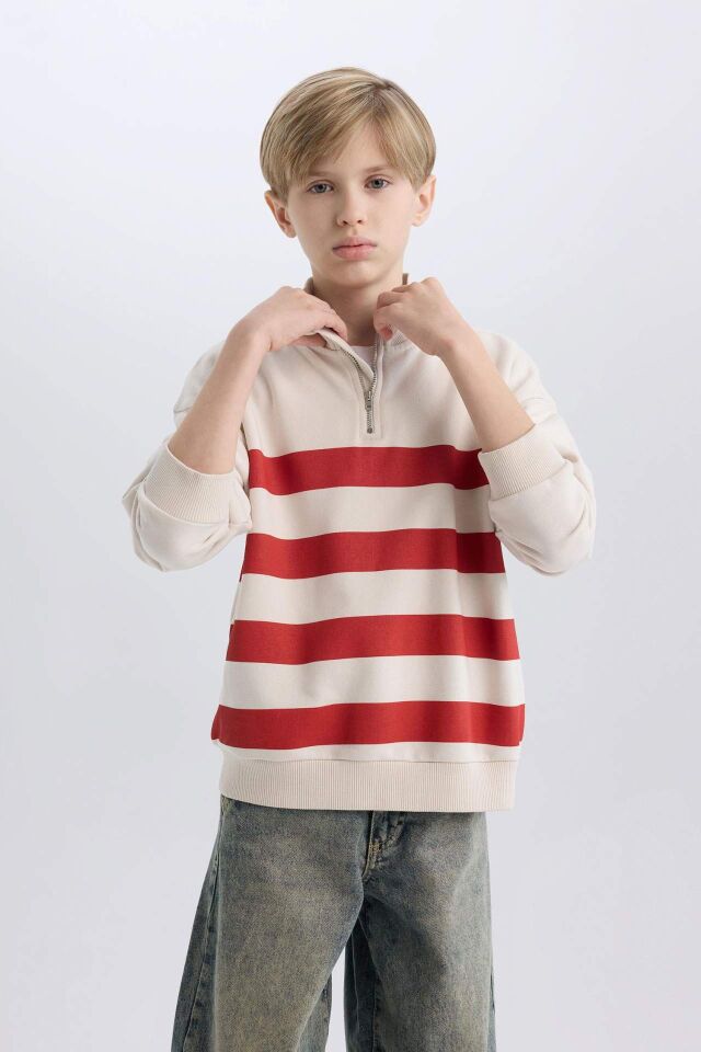 Erkek Çocuk Oversize Geniş Kalıp Balıkçı Yaka Sweatshirt