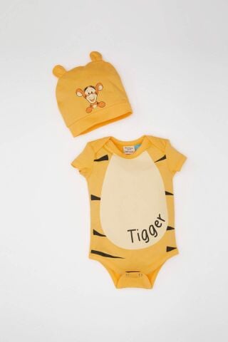Erkek Bebek Yenidoğan Disney Winnie The Pooh Zarf Yaka Penye Kısa Kollu Çıtçıtlı Body Şapka 2'li Takım