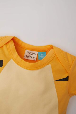 Erkek Bebek Yenidoğan Disney Winnie The Pooh Zarf Yaka Penye Kısa Kollu Çıtçıtlı Body Şapka 2'li Takım