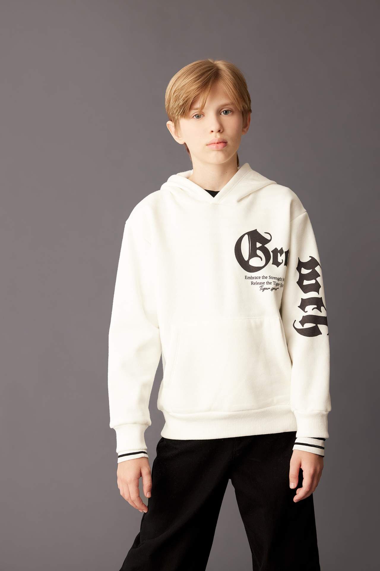 Erkek Çocuk Ekru Kapüşonlu Baskılı Kalın Sweatshirt