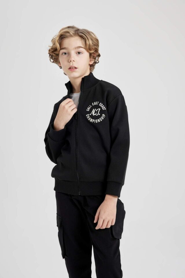 Erkek Çocuk Dik Yaka Baskılı Fermuarlı Sweatshirt