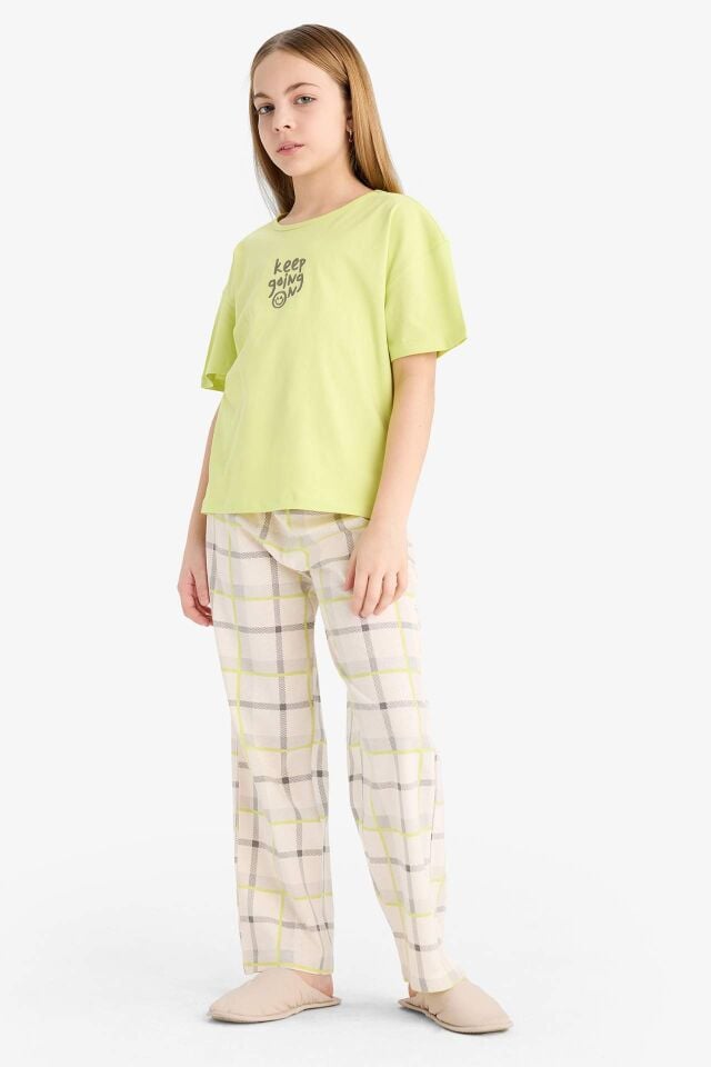 Kız Çocuk Pijama Takımı Nakışlı Kısa Kollu Üst Kareli Uzun Alt