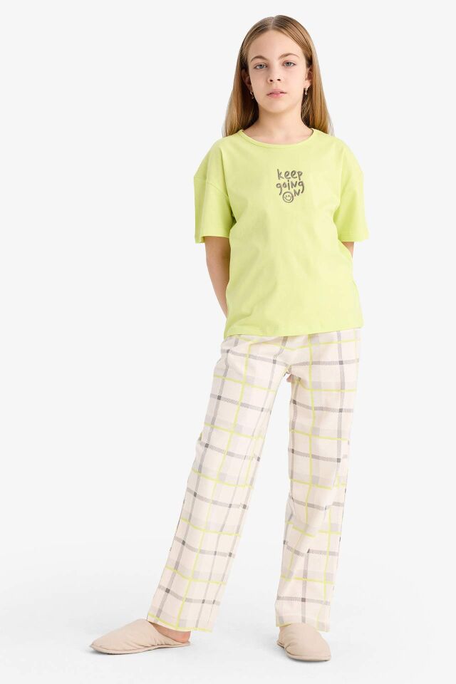 Kız Çocuk Pijama Takımı Nakışlı Kısa Kollu Üst Kareli Uzun Alt