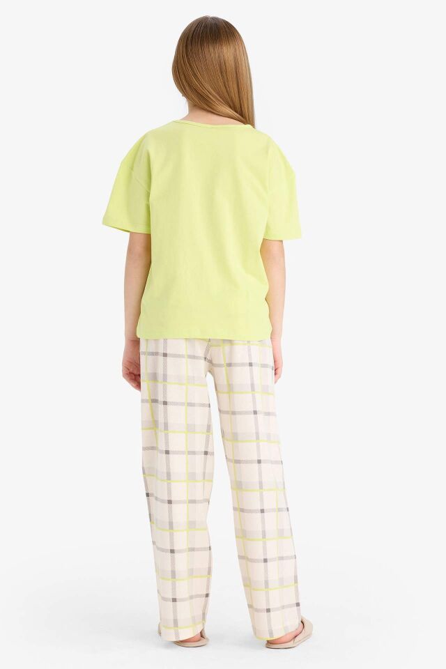 Kız Çocuk Pijama Takımı Nakışlı Kısa Kollu Üst Kareli Uzun Alt