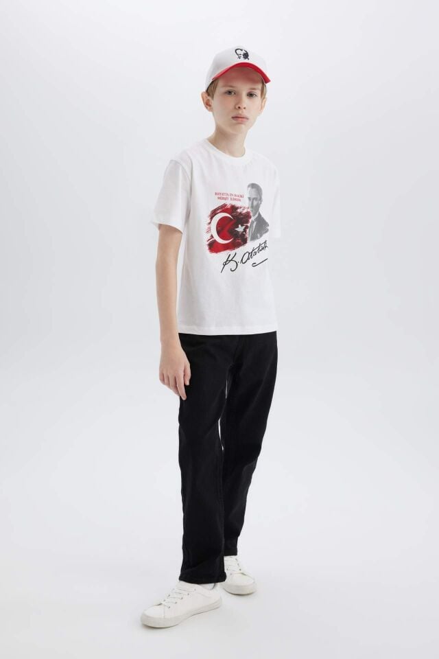 Erkek Çocuk 23 Nisan Çocuk Bayramı Straight Fit Standart Paça Basic Düz Jean Pantolon