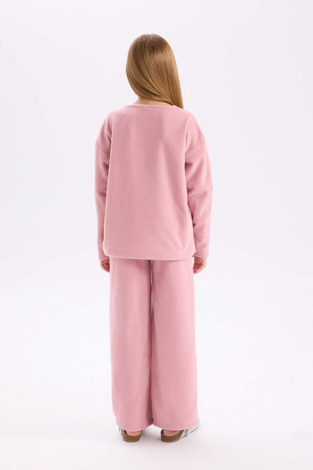 Kız Çocuk Pijama Takımı Pelüş Uzun Kollu Üst Beli Lastikli Geniş Bol Paça Alt
