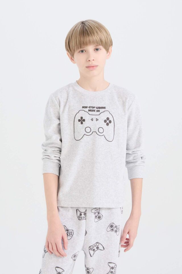Erkek Çocuk Kadife Pijama Takımı Bisiklet Yaka Baskılı Uzun Kollu Üst Uzun Alt
