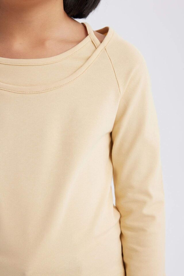 Kız Çocuk Slim Fit Dar Kesim Kaçık Yaka Tatlı Baskılı Fitilli Kaşkorse Uzun Kollu Tişört
